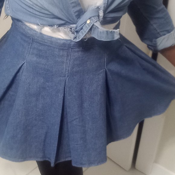 SO HIGH RISE MINI  PLEATED JEANS SKIRT - Picture 3 of 3